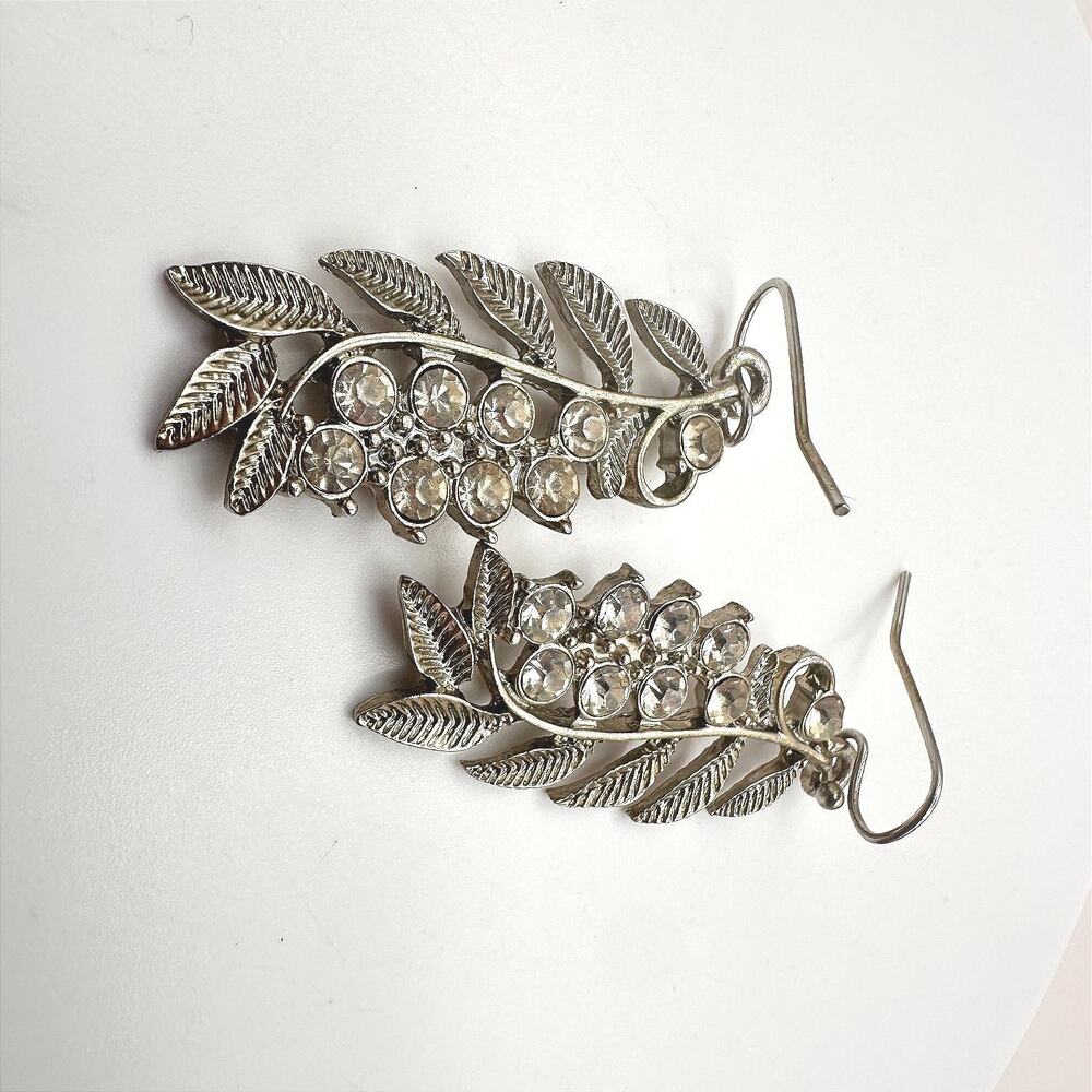 Vintage 90s White Crystal Leaf Dangle Earrings Silver Tone Women's Jewelry